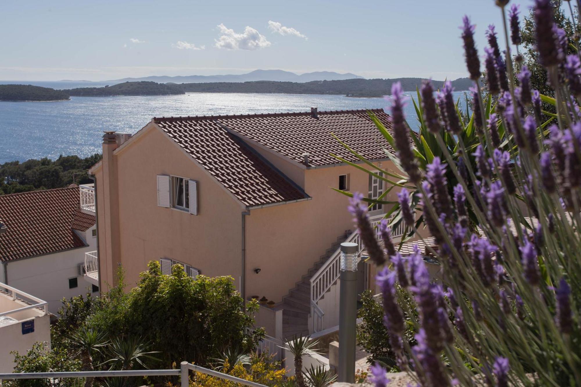 Apartments Anita Hvar Town Exterior foto